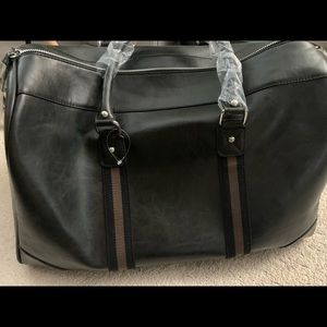 NWT Travel bag - large capacity